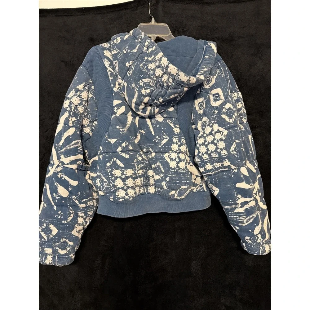 Urban Outfitters Out From Under Women's Cropped Quilted Jacket Small Grunge - Picture 3 of 10